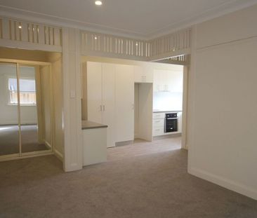 4/142 Pittwater Road, - Photo 3