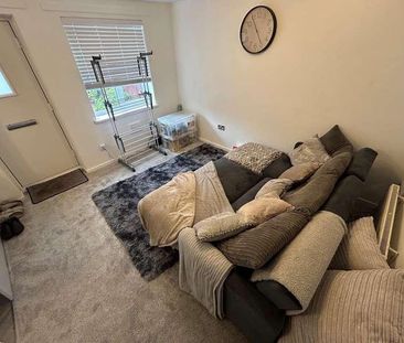 Foxdale Drive, Brierley Hill, West Midlands, DY5 - Photo 3