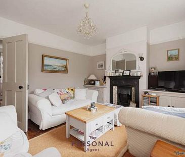 2 bedroom property to rent in Epsom - Photo 4