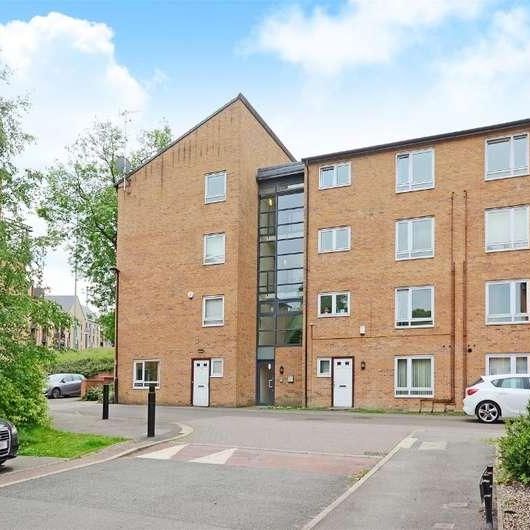 Beeches Bank, Norfolk Park, Sheffield, S2 - Photo 1