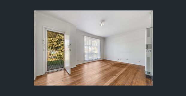 25 Cropley Crescent, Laverton – Family Home in a Prime Location - Photo 1