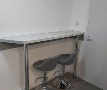Room in a Shared House, Oakdale Road, NG3 - Photo 1