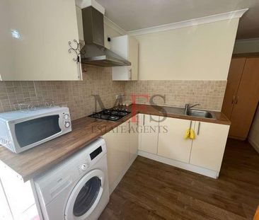 Minterne Ave, Norwood Green, UB2 - Photo 5