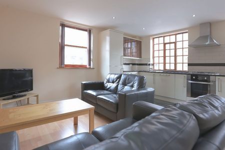 4 bed Apartment Lion Works - City Campus - Photo 2