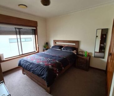 Coburg North - Photo 5