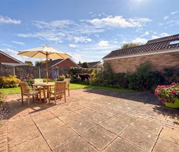 3 bedroom detached bungalow to rent - Photo 6