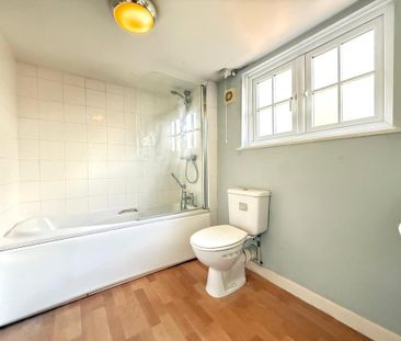 2 bedroom terraced house to rent - Photo 4