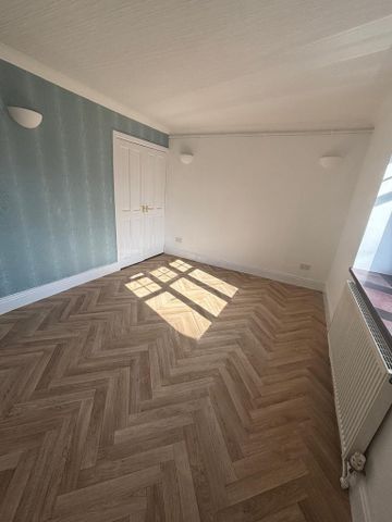 5 bedroom terraced house to rent - Photo 5