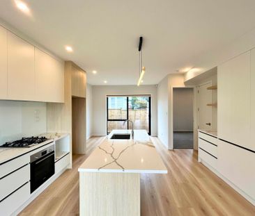 5 Bedrooms on Derrett Pl - Photo 6