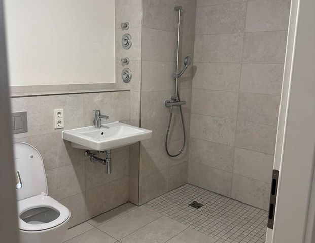 Frankfurt Neubau Erstbezug 2 Zimmer Wohnung mit Balkon - Foto 1