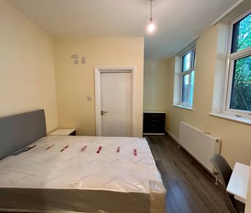 Woodberry Grove, Finsbury Park N4, London - Photo 3