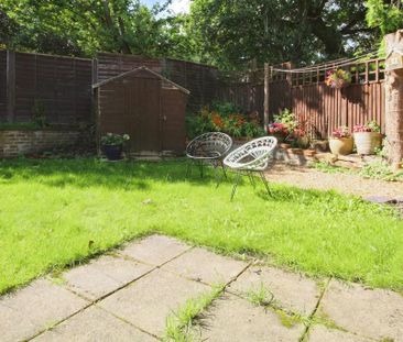 2 bedroom terraced house to rent - Photo 4