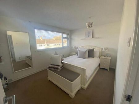 2 bedroom semi-detached house to rent - Photo 3