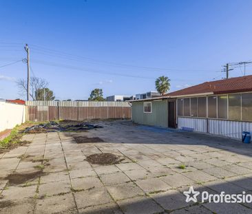 Spacious 3-Bedroom Home - Photo 3