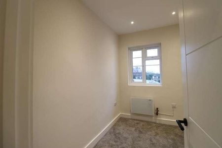 Edgware Court, Edgware, Middlesec, HA8 - Photo 5