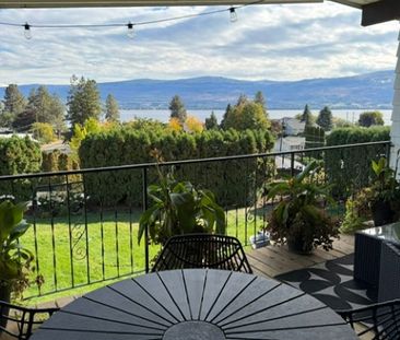 Character Home – Casa Loma – SEASONAL - Photo 4