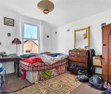 4 bedroom terraced house to rent - Photo 2