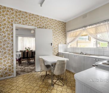 121 Mackie Road, Bentleigh East - Photo 1