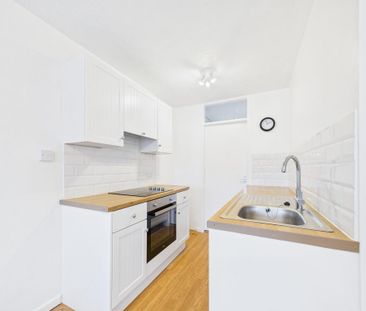 1 bedroom flat to rent - Photo 6