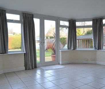 4 bedroom detached house to rent - Photo 3