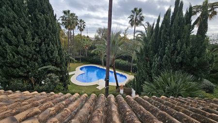 Apartamento planta baja en alquiler en Marbella, Marbella - Photo 4