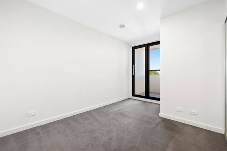 Perfectly Positioned & Prime Location! - Photo 5
