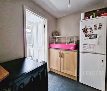 3 bedroom terraced house to rent - Photo 6
