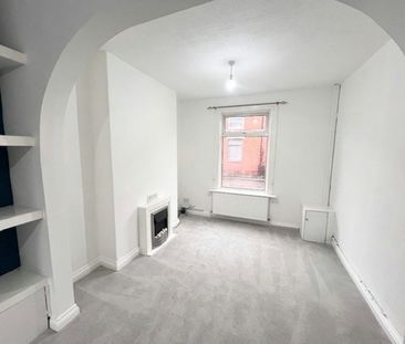 Terraced House to rent on - Photo 2
