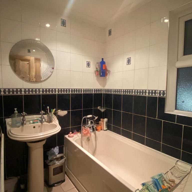 2 bedroom house share to rent - Photo 1