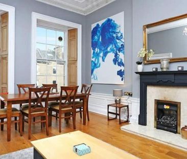 3 bedroom flat to rent - Photo 4