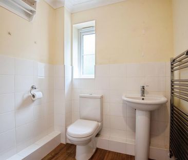 3 bedroom semi-detached house to rent - Photo 6