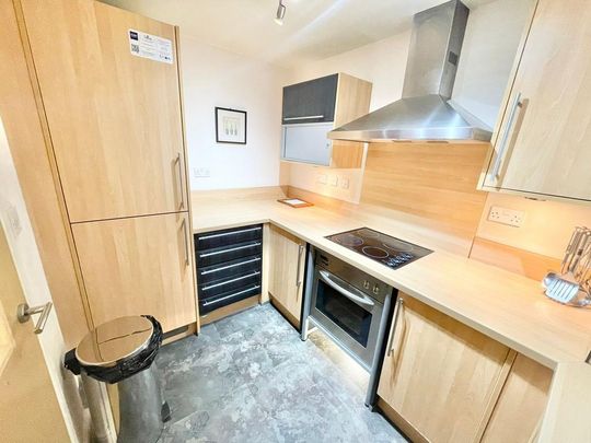 1 bedroom in a flat share to rent - Photo 1