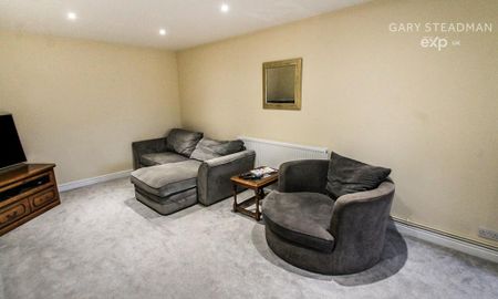 2 bedroom semi-detached house to rent - Photo 2