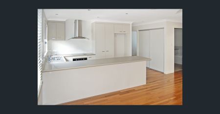 SET HIGH ON THE HILL TO CATCH THE BREEZE - Photo 4