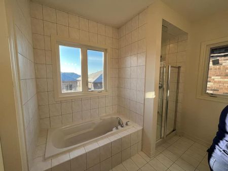 For Lease - 300 Skinner Road Unit# (Upper), Hamilton, Ontario - Photo 5