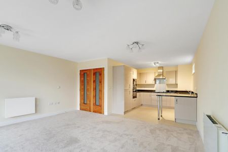 2 bedroom retirement property to rent - Photo 2