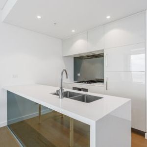 1 Bedroom Oasis in the centre of St Leonards with parking - Photo 1