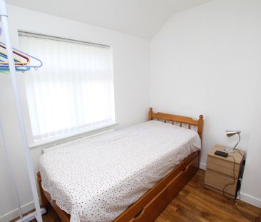 3 bedroom semi-detached house to rent - Photo 5