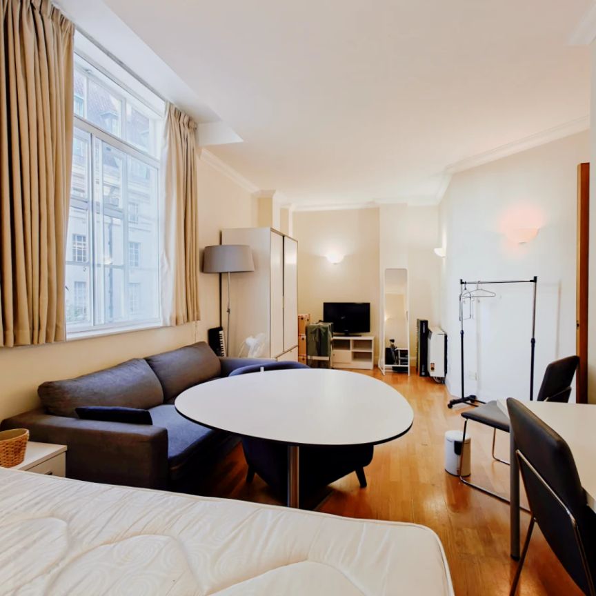 3 Bedroom 2 Bathroom - Photo 1