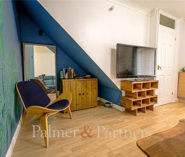 2 bedroom terraced house to rent - Photo 2