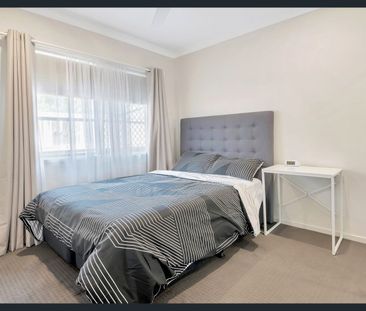 Low-Maintenance, Stylish Family Home in Prime Coomera Location - Photo 5