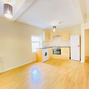 1 bedroom flat to rent Lower Addiscombe Road, Croydon, CR0 - Photo 2
