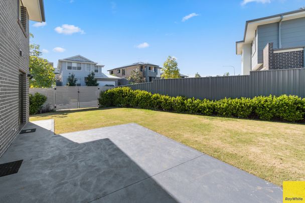 Spacious 5-Bedroom Family Home for Rent in Stream Hill - Photo 1