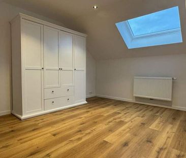 Koppelwoning te huur in Gembloux voor € 1.700 met 4 slaapkamers - Photo 1