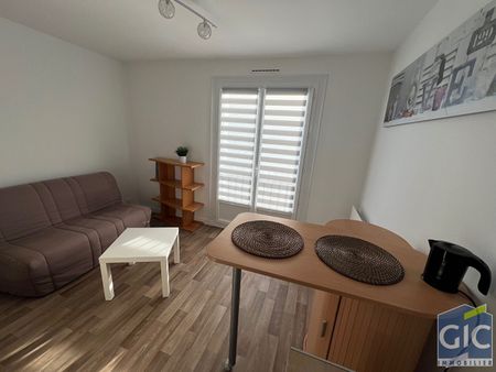 Location Appartement 1 pièce 16m² - Photo 2