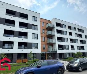 1 room apartment of 84m² in Montreal - Photo 2