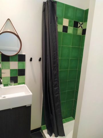 Location Appartement 1 pièce 24m² LA CIOTAT 13600 - Photo 4