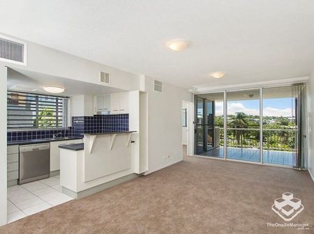 Furnished two bedrooms apartment at heart of Indooroopilly - Photo 4