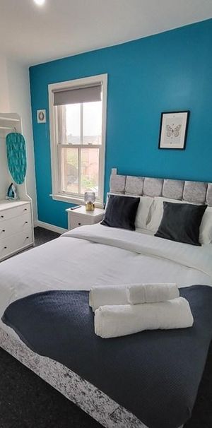 1 bedroom in a house share to rent - Photo 1