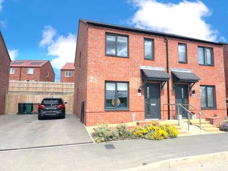 3 bedroom house to rent Rockcliffe Close, Church Gresley, Swadlincote, Derbyshire, DE11 - Photo 2